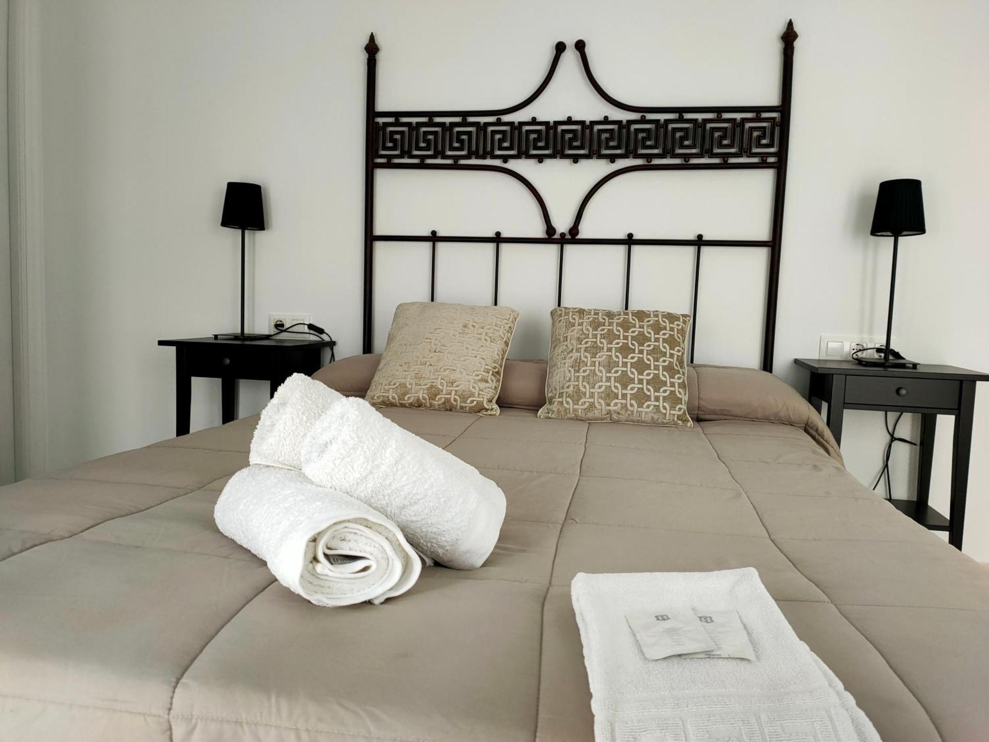 Apartamentos San Pedro กอร์โดบา ภายนอก รูปภาพ