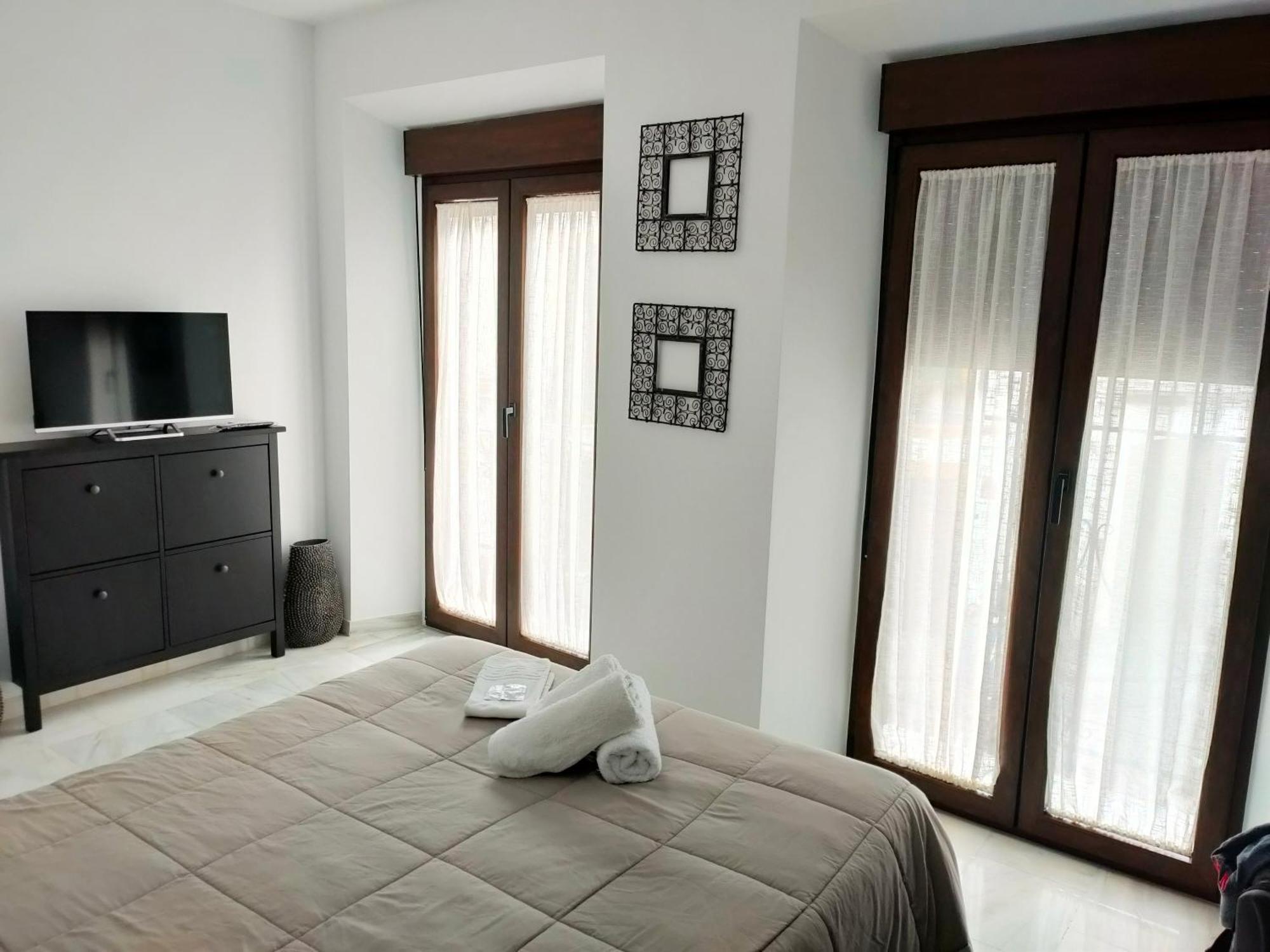 Apartamentos San Pedro กอร์โดบา ภายนอก รูปภาพ